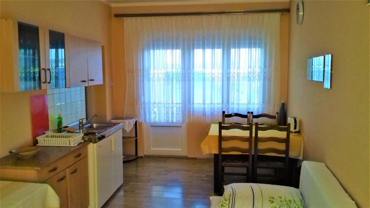 Branko Fabijanic Front Row By The Sea Apartment Selce Exterior foto