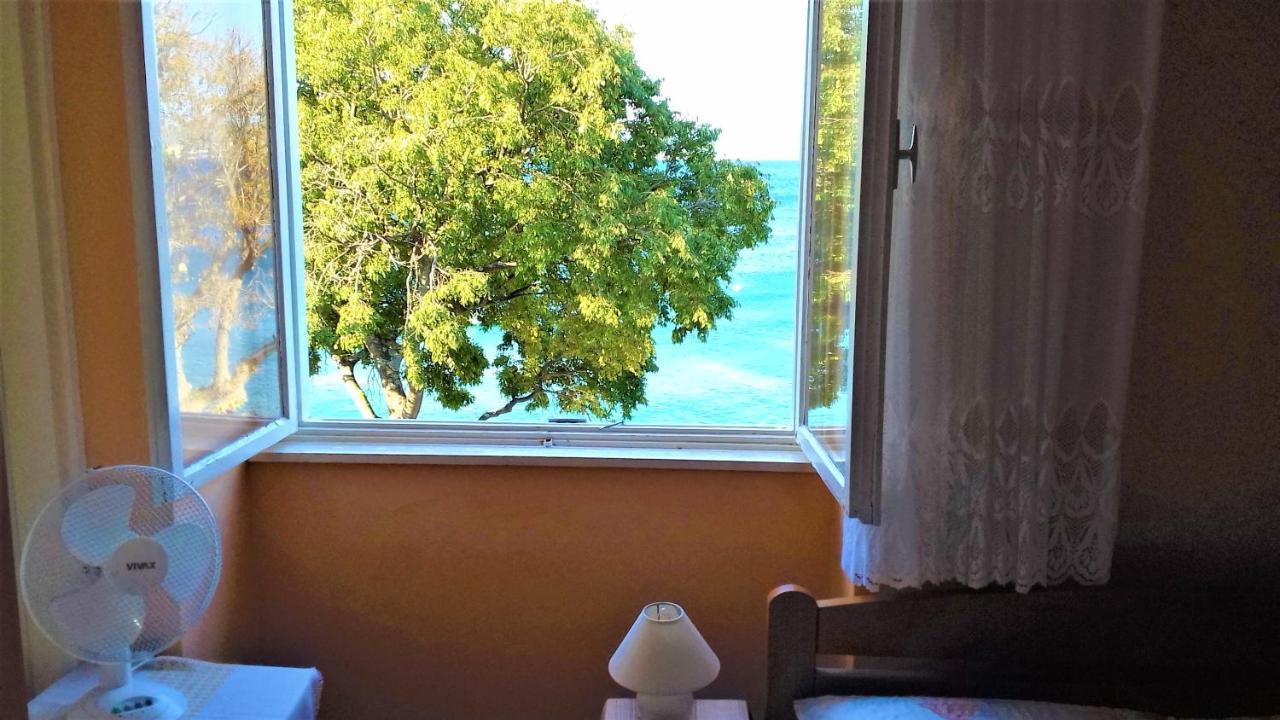 Branko Fabijanic Front Row By The Sea Apartment Selce Exterior foto