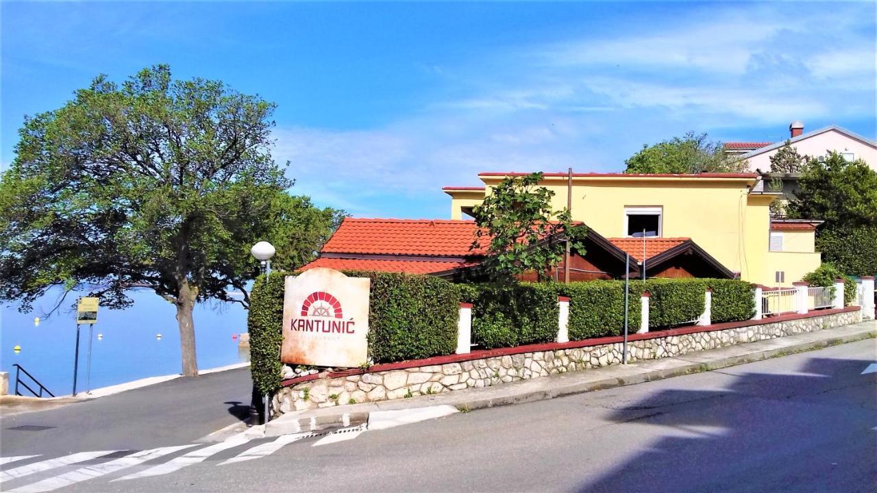 Branko Fabijanic Front Row By The Sea Apartment Selce Exterior foto